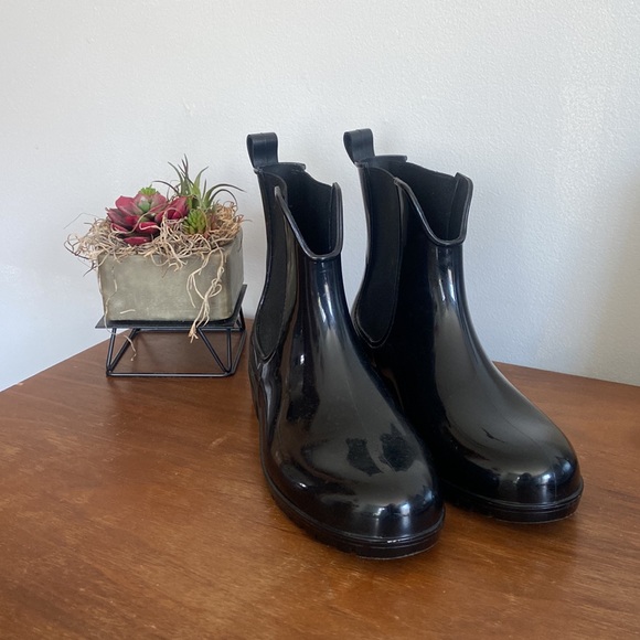 Nicole Miller Black Rain Boots - Size 7 - Picture 3 of 6